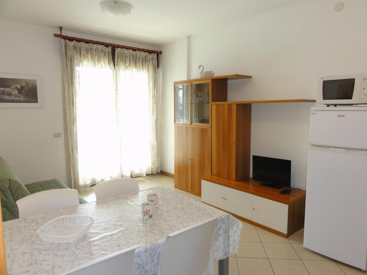 Albanella - Appartamenti Bibione Buitenkant foto